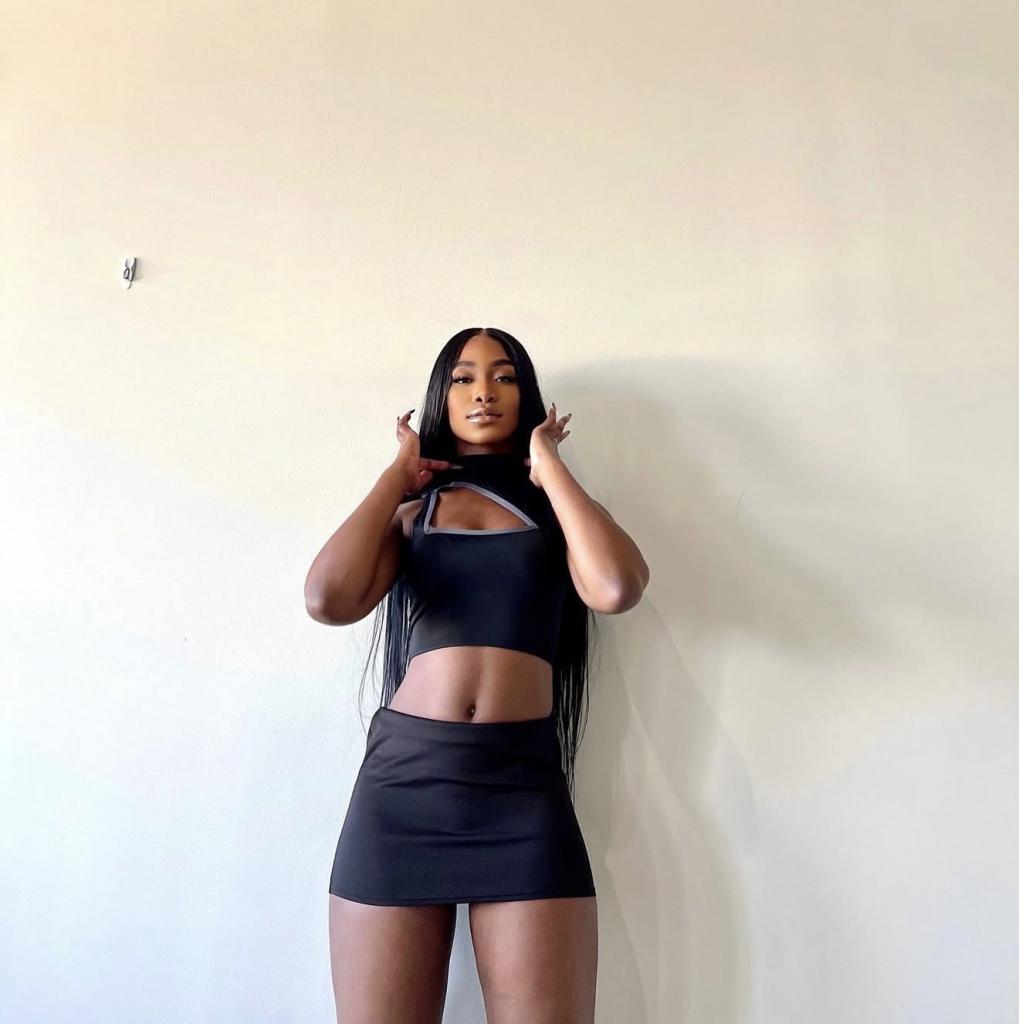 604307100: Chica busca chico en Cádiz