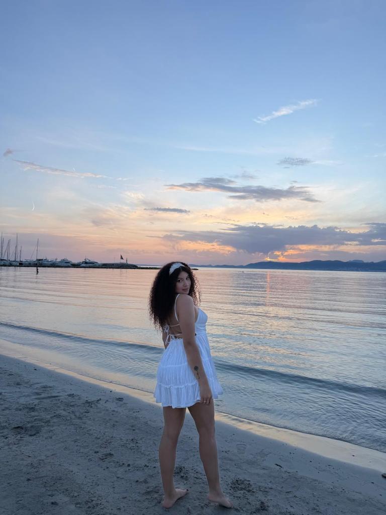 Chica busca chico en Ibiza: 
