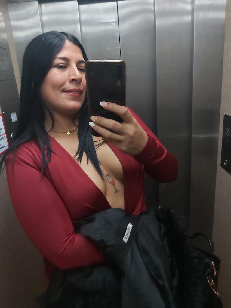 Chica busca chico en Granada: 