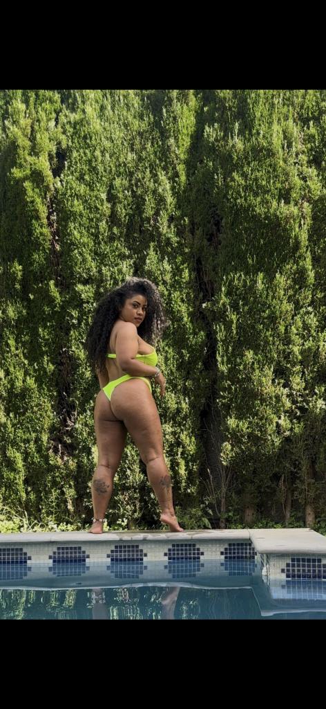 Chica busca chico en Granada: 