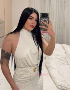 687743618: Chica busca chico en Orense