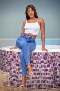 643291343: Chica busca chico en Valencia