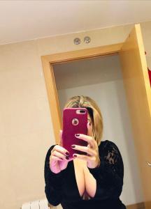 652683813: Chica busca chico en Madrid