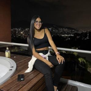 642479744: Chica busca chico en Granada