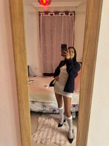 655734563: Chica busca chico en Sevilla