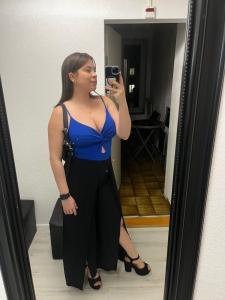 610686294: Chica busca chico en Sevilla