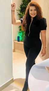 610652393: Chica busca chico en Sevilla