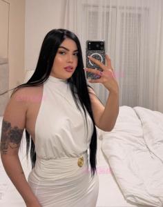 687743618: Chica busca chico en Orense