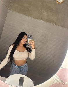 612508494: Chica busca chico en Barcelona