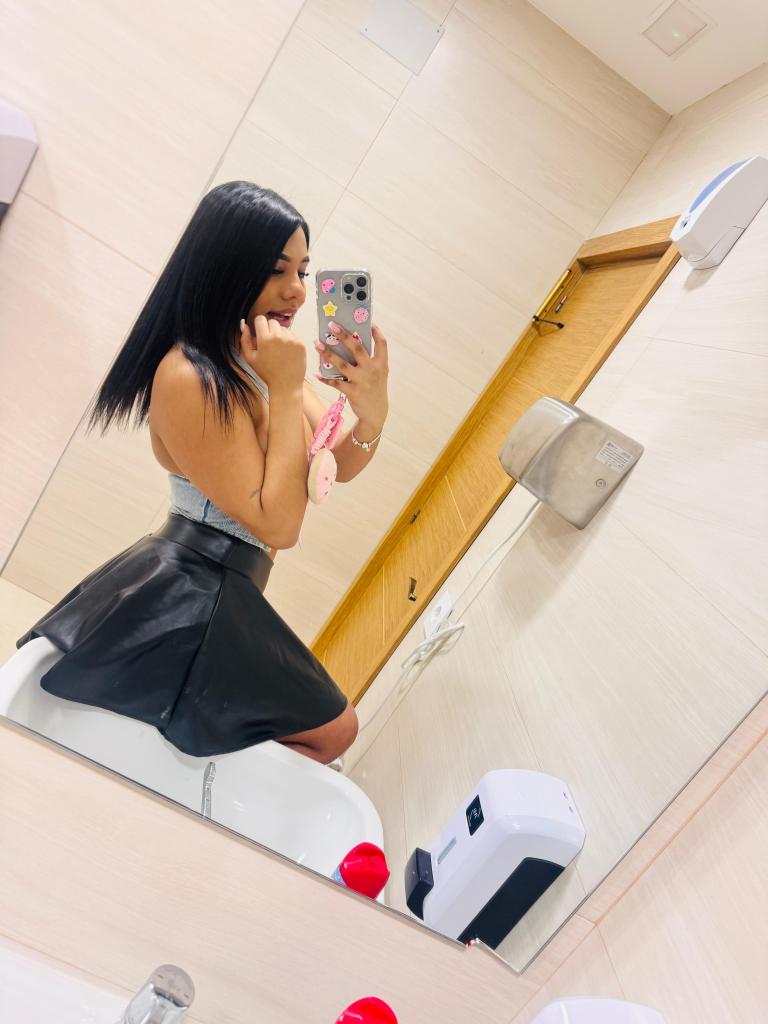 Chica busca chico en Almería: 