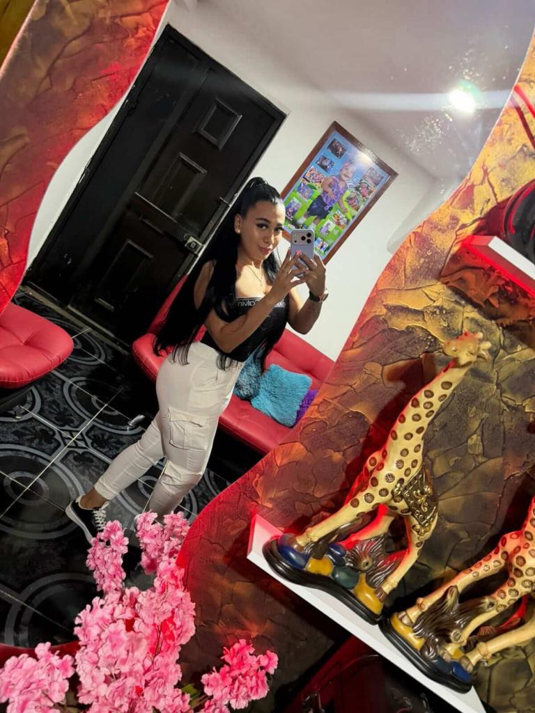 Chica busca chico en Tenerife: 