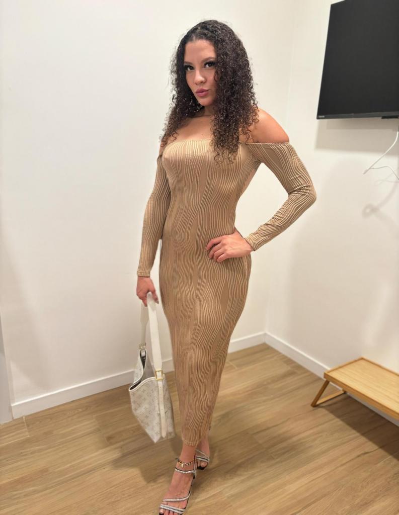 Chica busca chico en Valencia: Chica busca chico