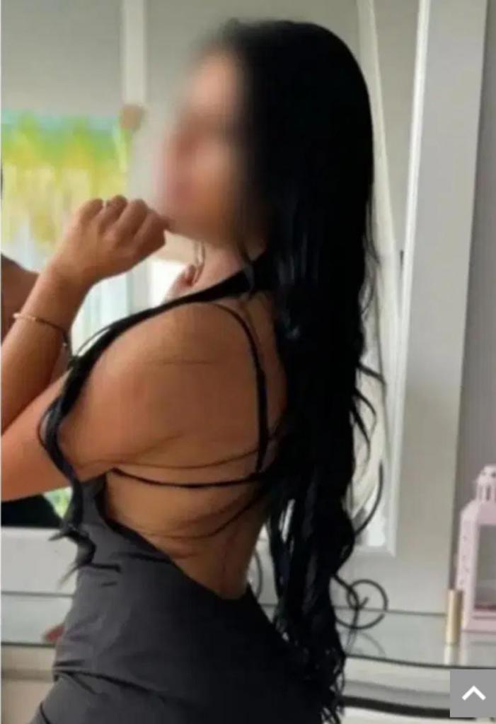604317563: Chica busca chico en Cádiz