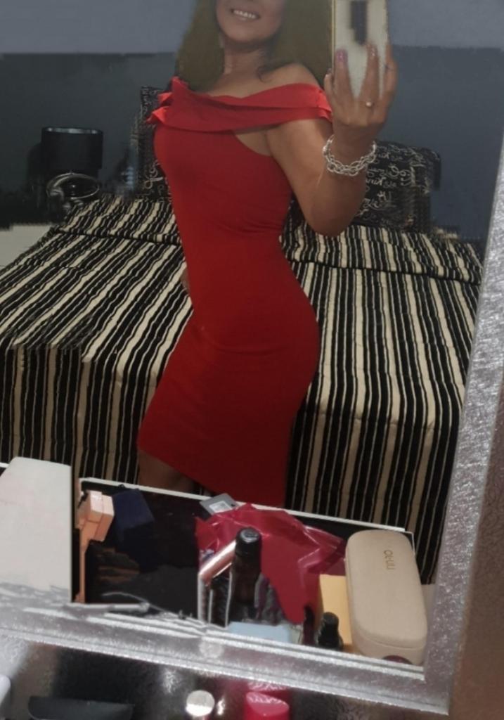 Chica busca chico en Sevilla: 