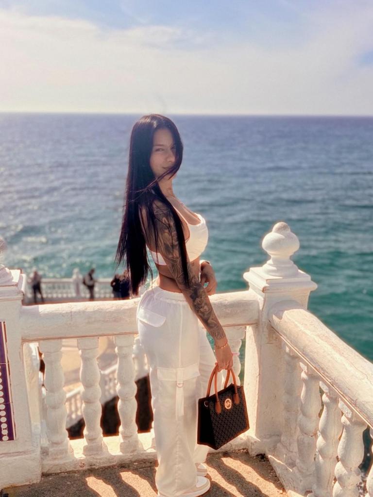 Chica busca chico en Alicante: 