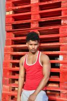 647939467: Chico busca chica en Madrid