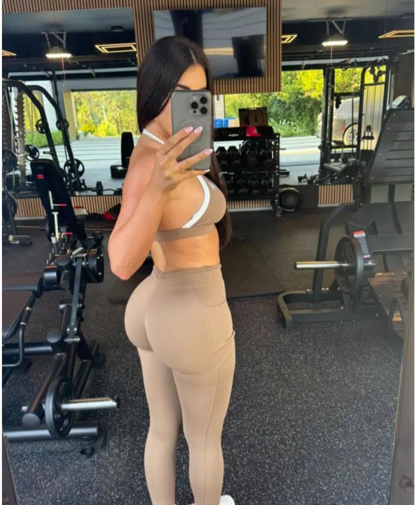 Chica busca chico en Granada: 