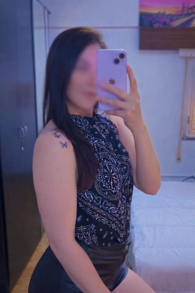 664063721: Chica busca chico en Madrid