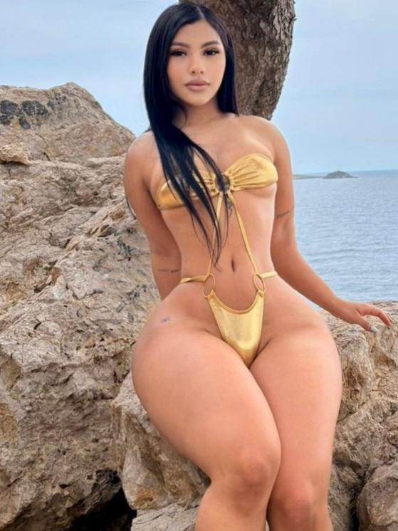 Chica busca chico en Ibiza: Chica busca chico