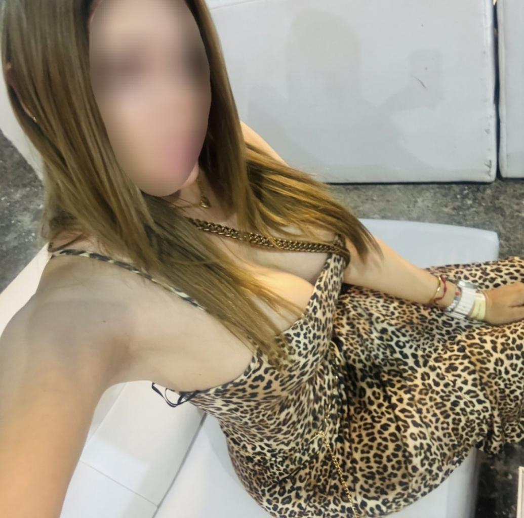 640987325: Chica busca chico en Murcia