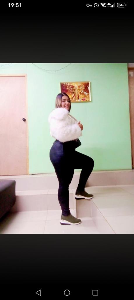 Chica busca chico en Cádiz: 