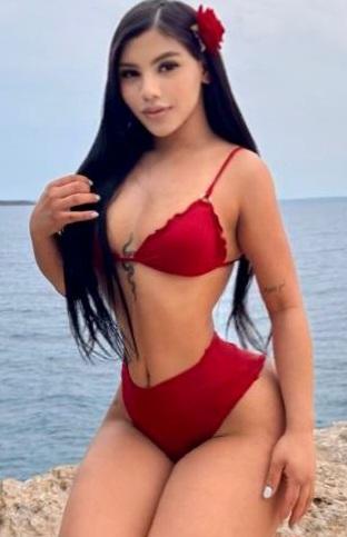 Chica busca chico en Ibiza: Chica busca chico