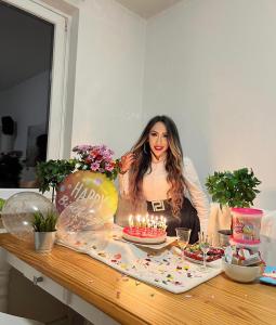 Chica busca chico en Almería: 