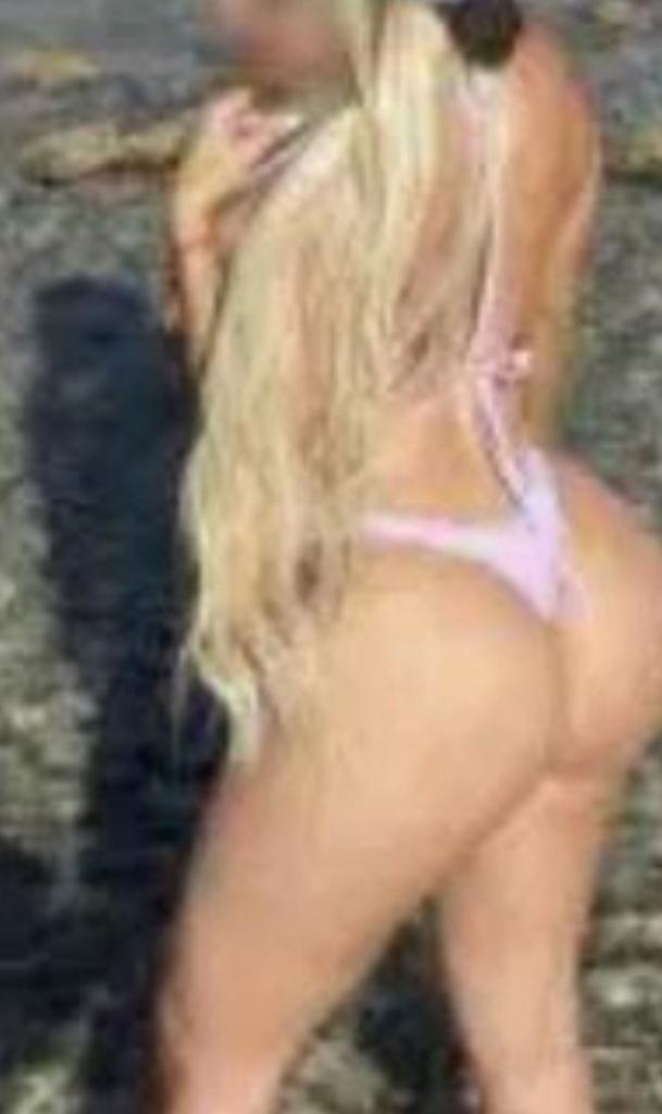 611215785: Chica busca chico en La Coruña