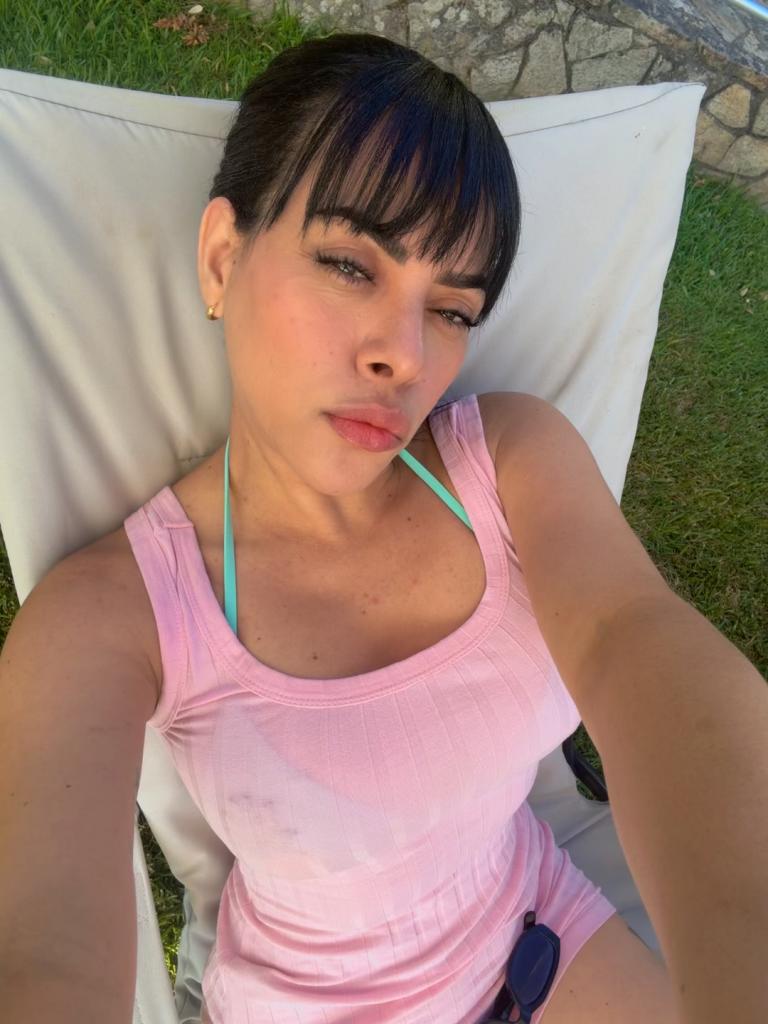 689566030: Chica busca chico en Pontevedra