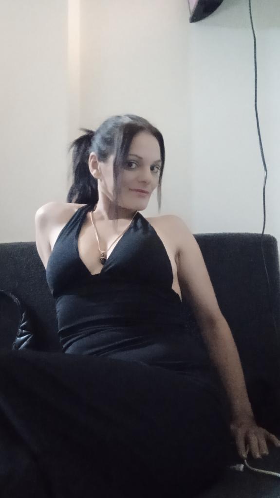 677549270: Chica busca chico en Pontevedra