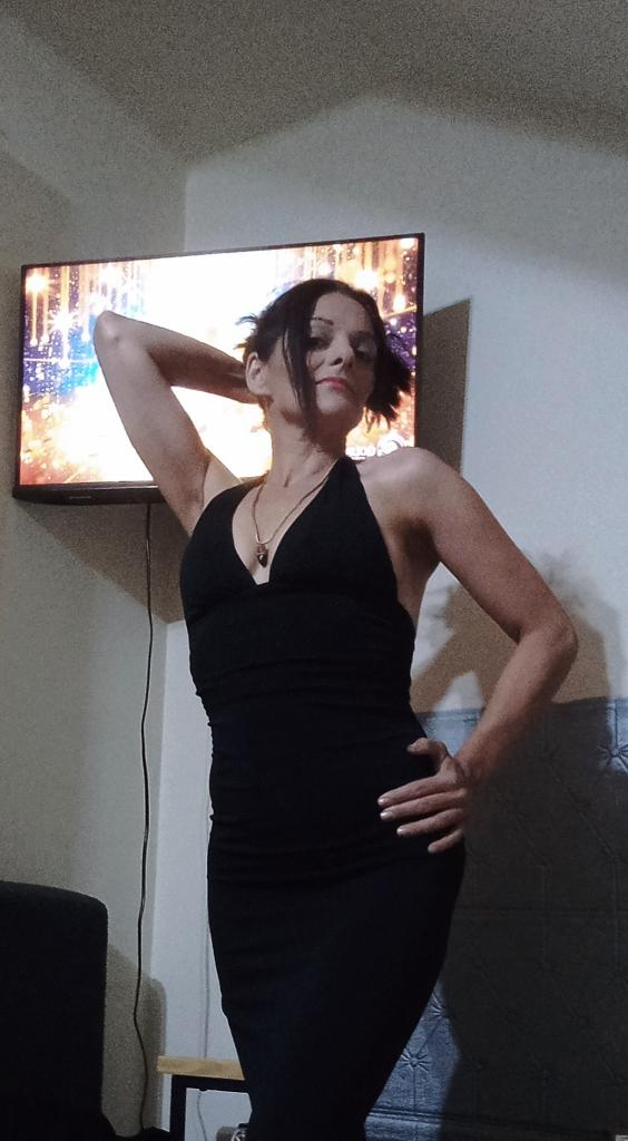677549270: Chica busca chico en Pontevedra