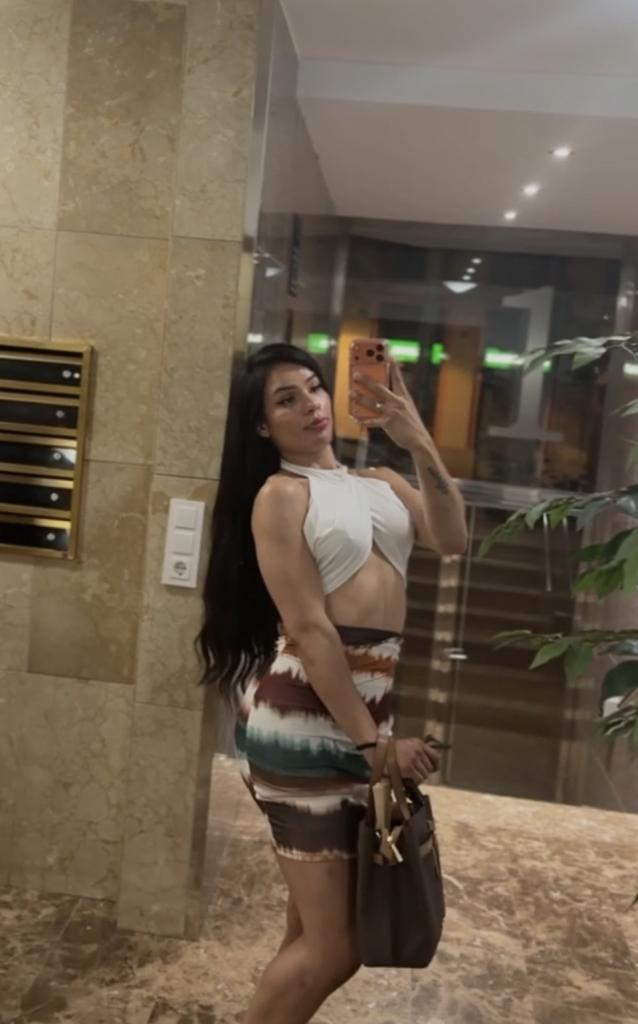 654722330: Transexual en Mallorca