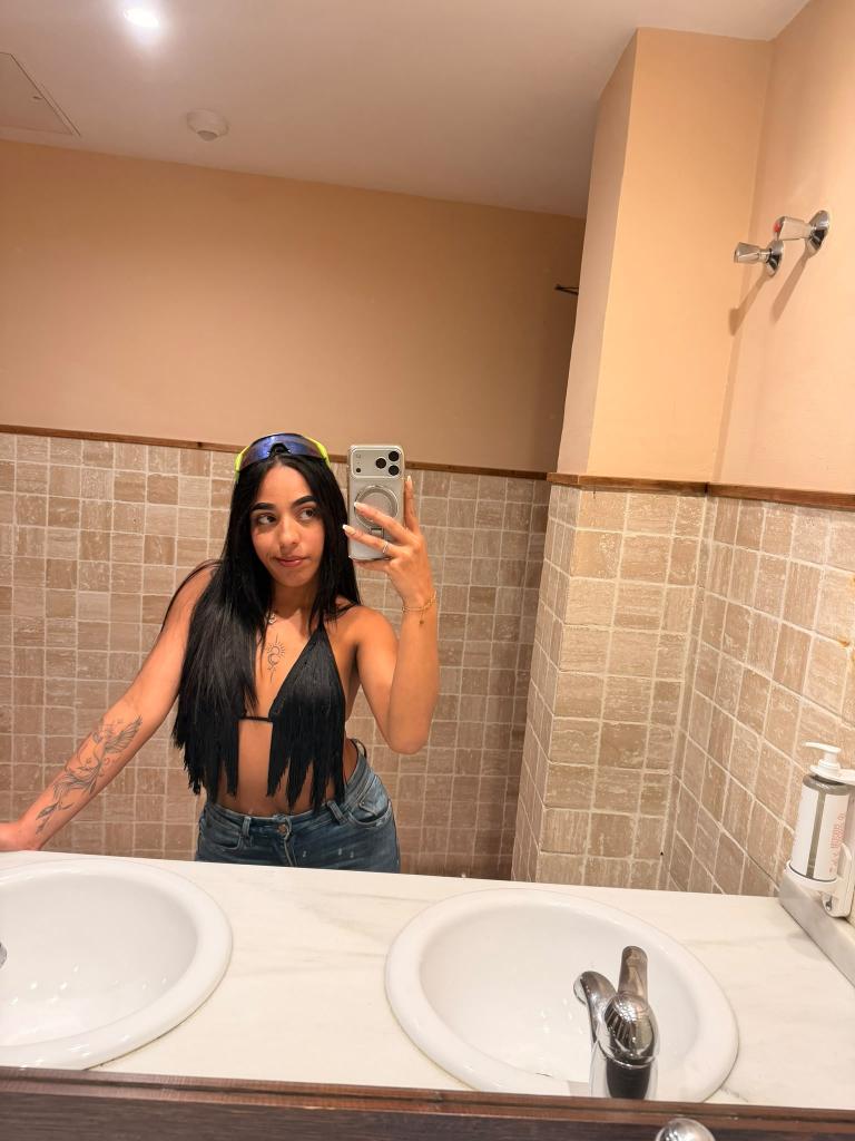 Chica busca chico en Granada: 