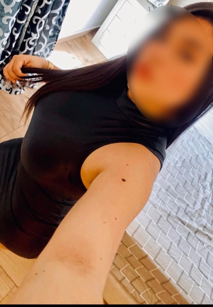 747466617: Chica busca chico en Alicante