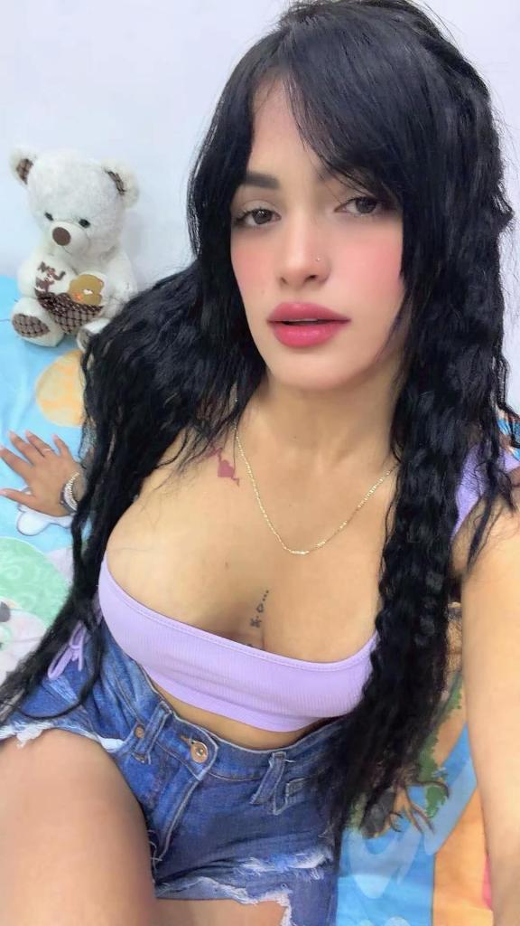 695772668: Chica busca chico en Málaga