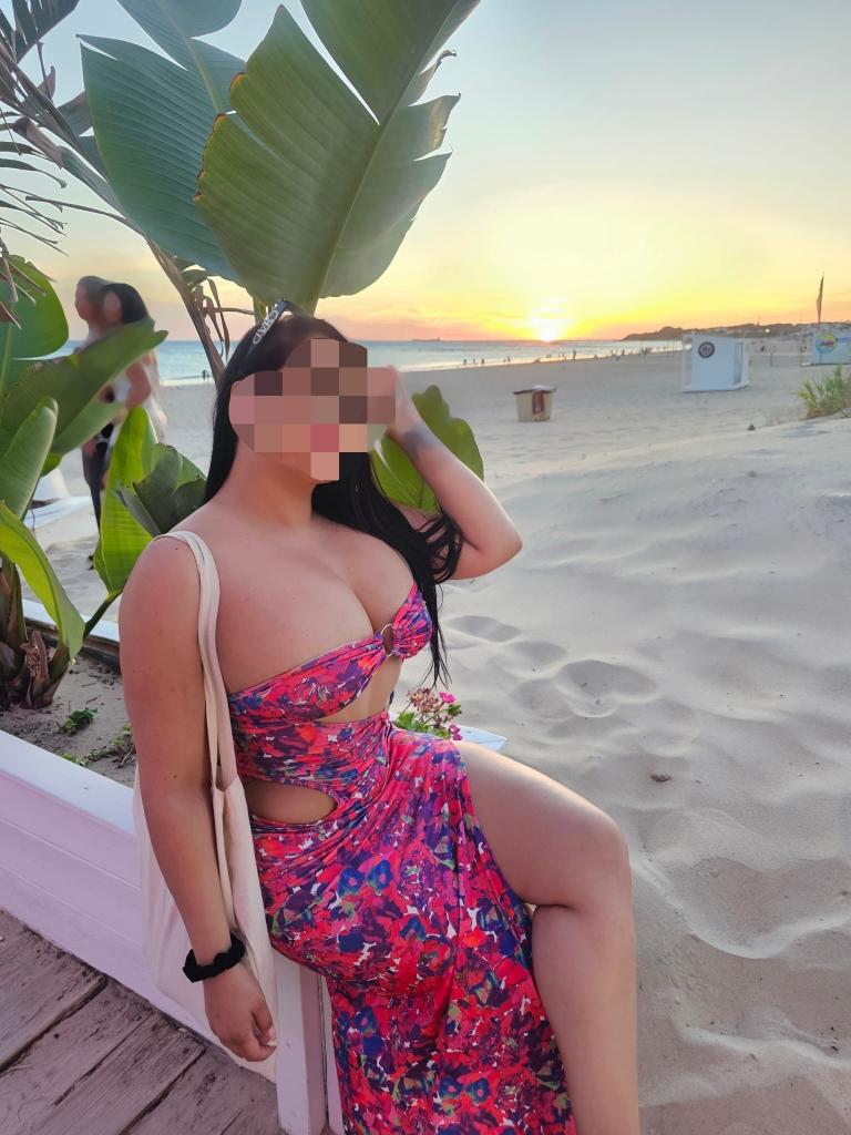 662368212: Chica busca chico en Sevilla