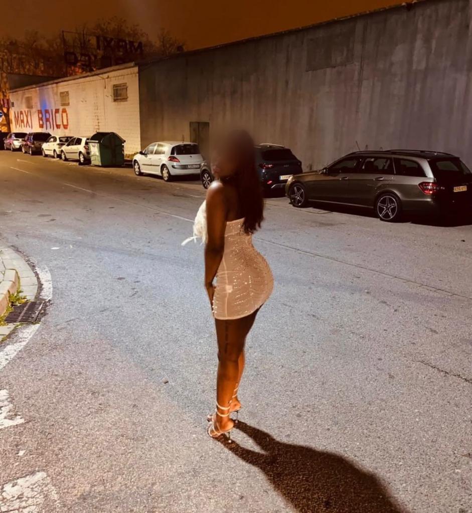674040614: Chica busca chico en Cádiz