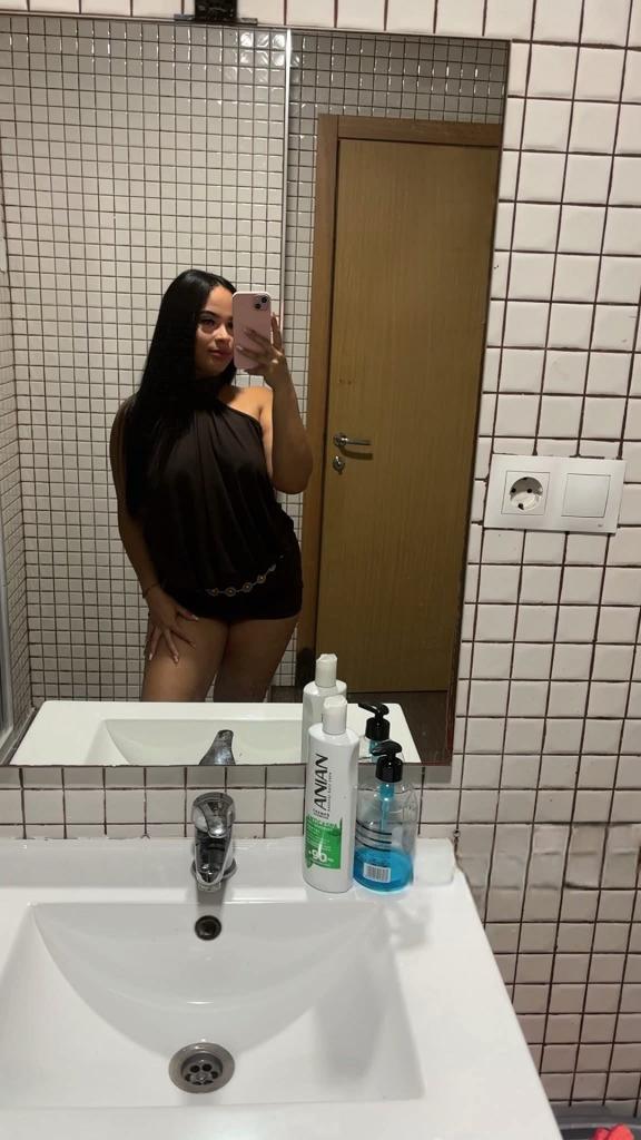613723882: Chica busca chico en Valencia