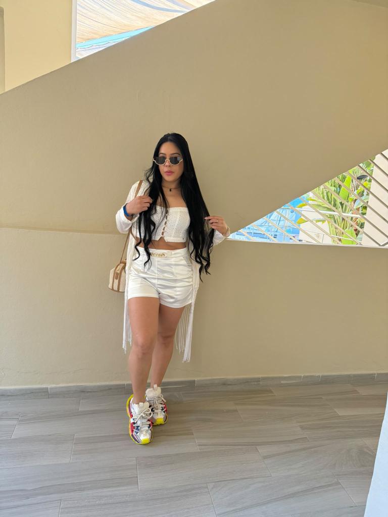 674689700: Chica busca chico en Cádiz