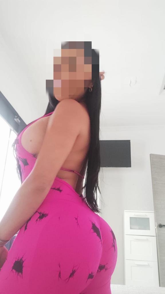 632330626: Chica busca chico en Barcelona