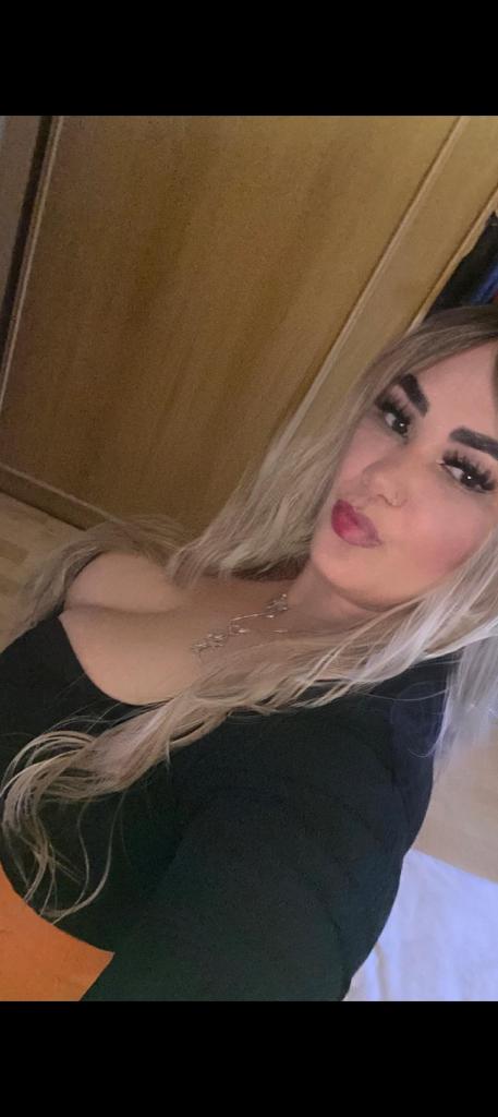 631286974: Chica busca chico en Madrid