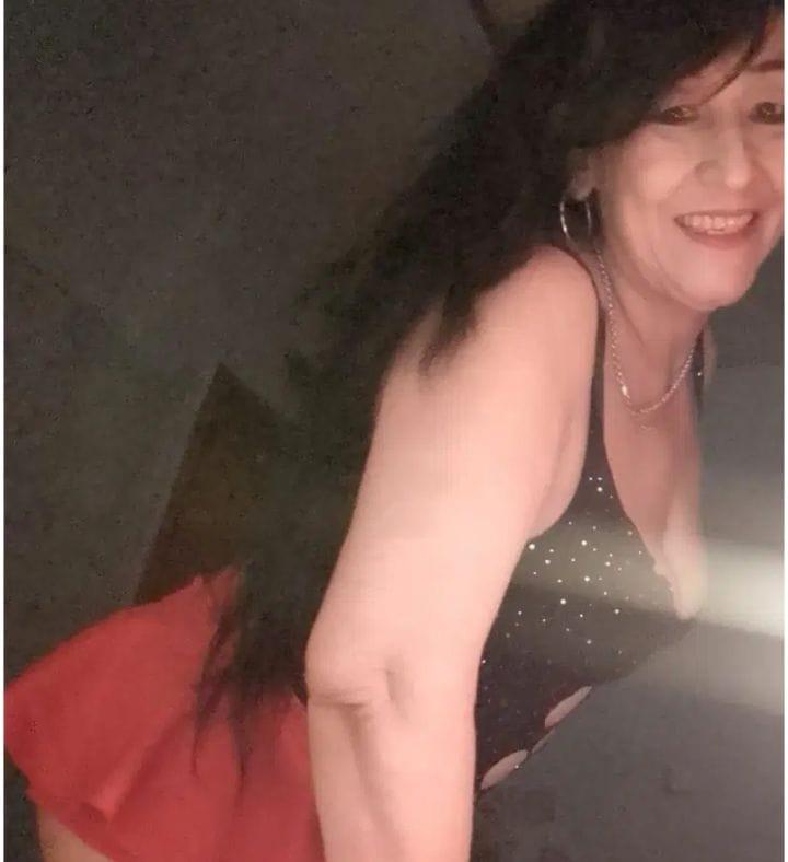 604273174: Chica busca chico en Madrid