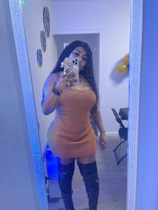 603428292: Chica busca chico en Gerona