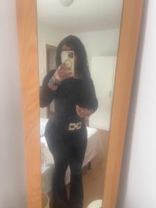 603428292: Chica busca chico en Gerona