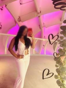 672545022: Chica busca chico en Sevilla