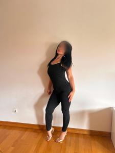 633858413: Chica busca chico en Navarra