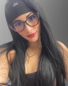 662387177: Chica busca chico en Madrid