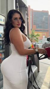 647026466: Chica busca chico en Madrid