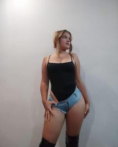 643139346: Chica busca chico en Tarragona