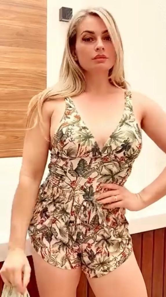 Chica busca chico en Ibiza: 